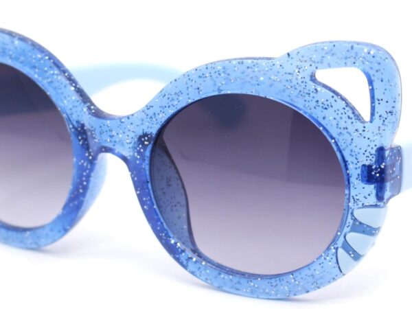 Round plastic sunglasses with cat-ear details for children